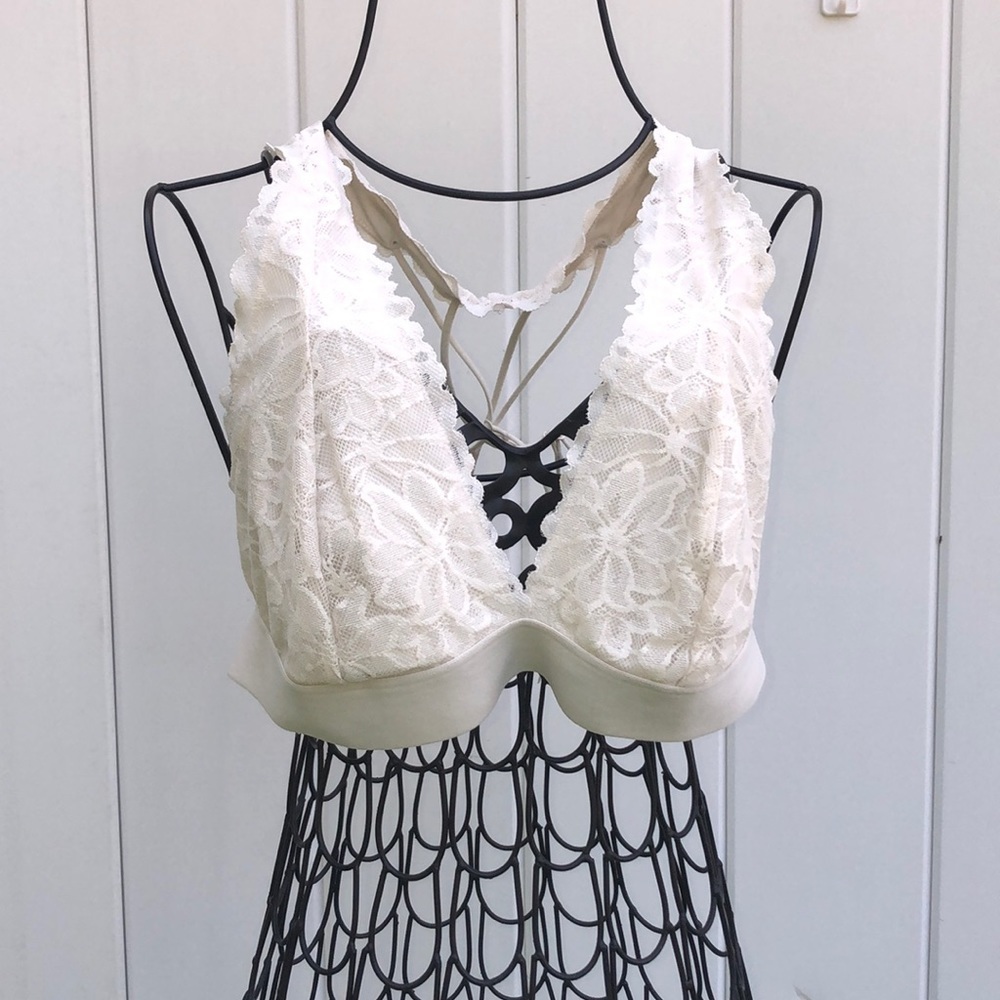 Pink Victoria’s Secret white lace bralette size large floral print causal sexy​​